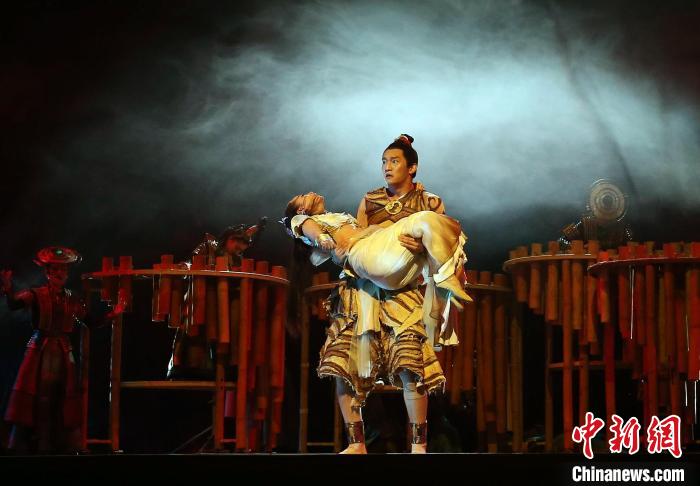 圖為《花腰竹女》演出劇照。　黃興鴻 攝