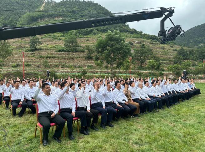 打造鄉(xiāng)村振興齊魯樣板 《對(duì)話(huà)》特別節(jié)目齊探山東密碼 打造鄉(xiāng)村振興齊魯樣板 《對(duì)話(huà)》特別節(jié)目齊探山東密碼