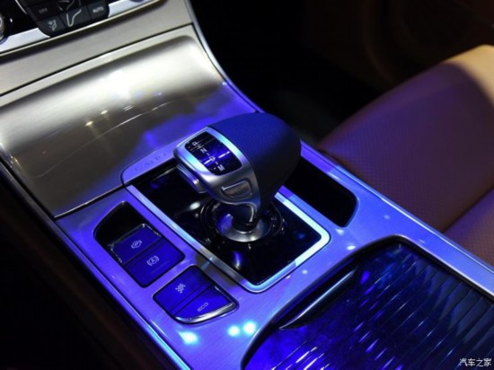 陸風(fēng)汽車 陸風(fēng)榮曜 2020款 1.5GTDI 自動智&middot;曜