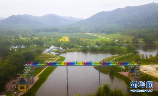 (社會)(6)黑龍江伊春:消夏旅游熱