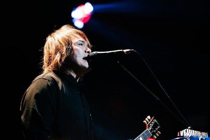 圖為伍佰演唱會(huì)現(xiàn)場。來源：伍佰微博